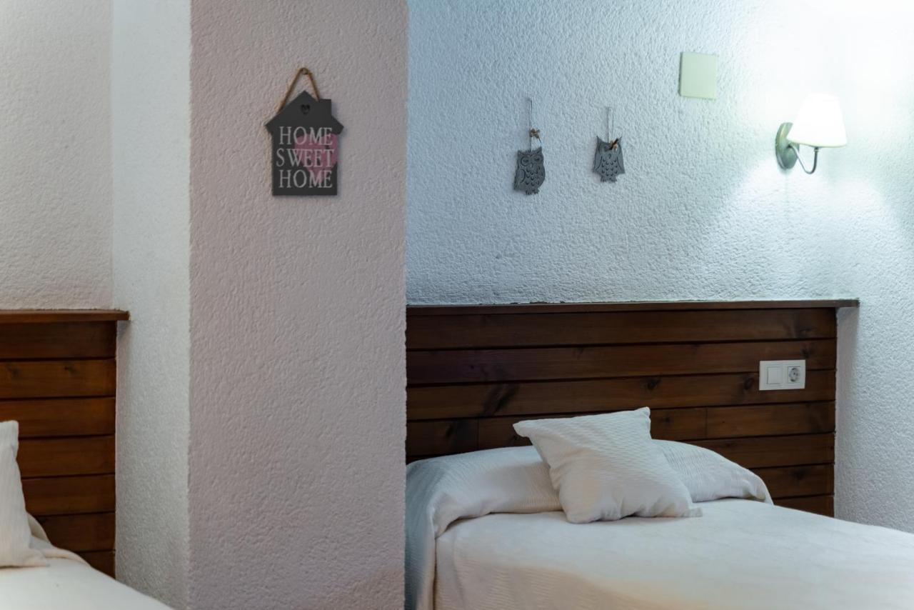 Casas Rurales Camaretas 耶斯特 外观 照片