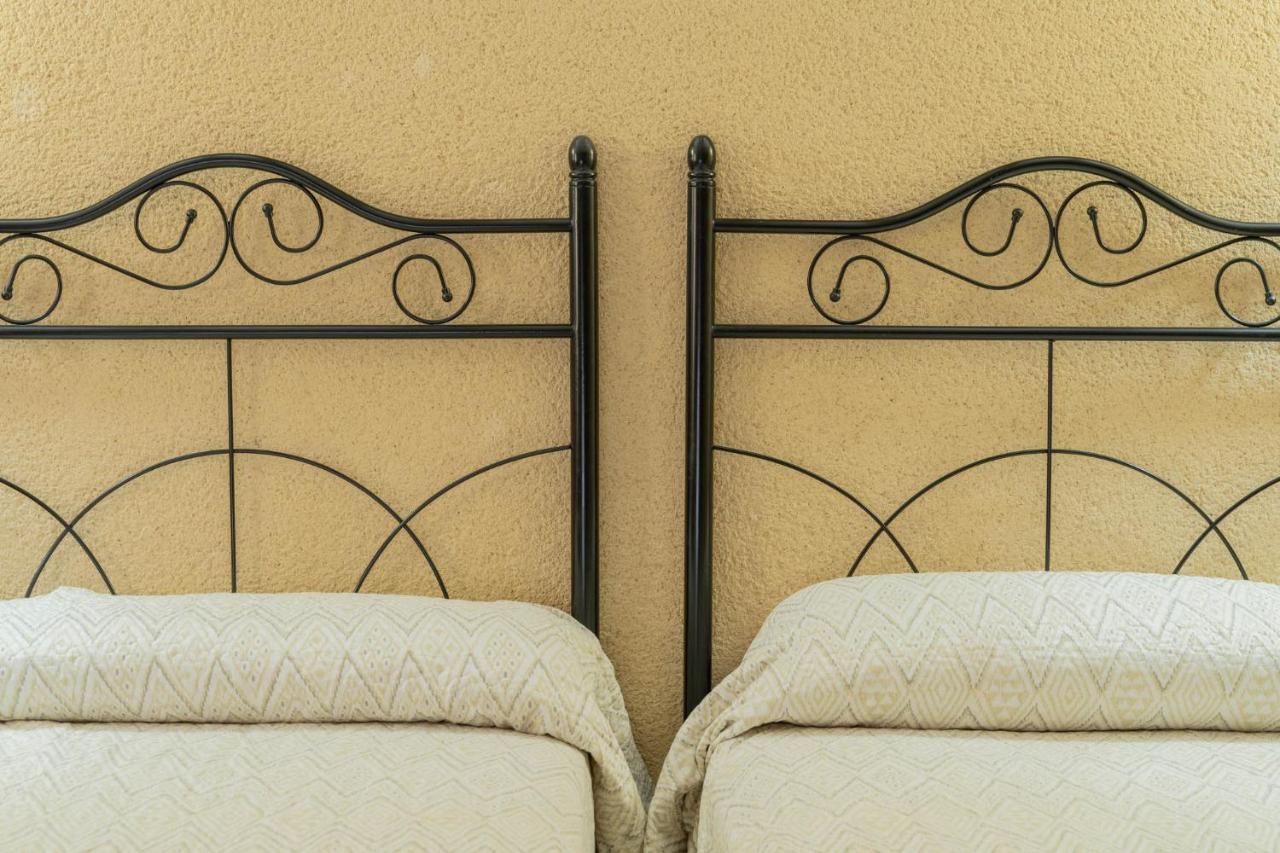 Casas Rurales Camaretas 耶斯特 外观 照片